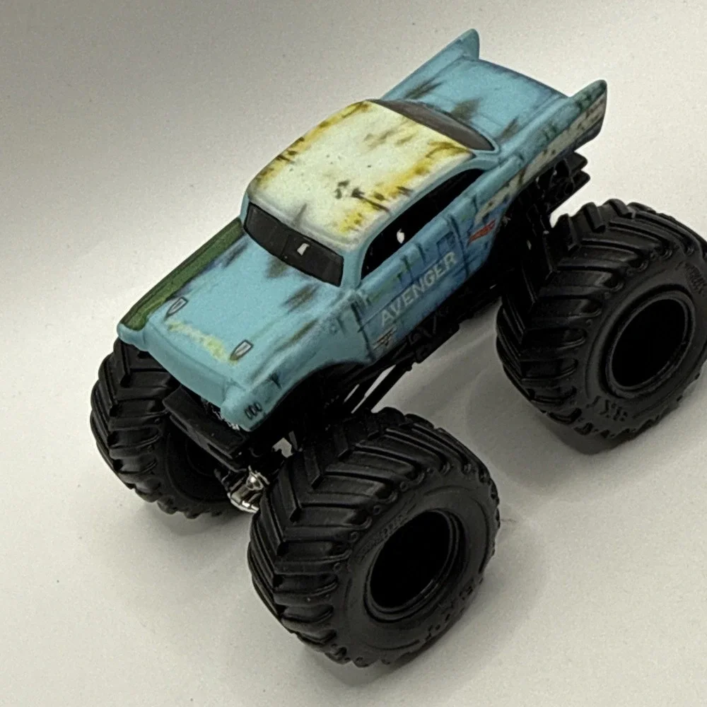 Hot Wheels Monster Jam Trucks Avenger Lot Off-Road 1/64 Purple / Blue Chevy Rare